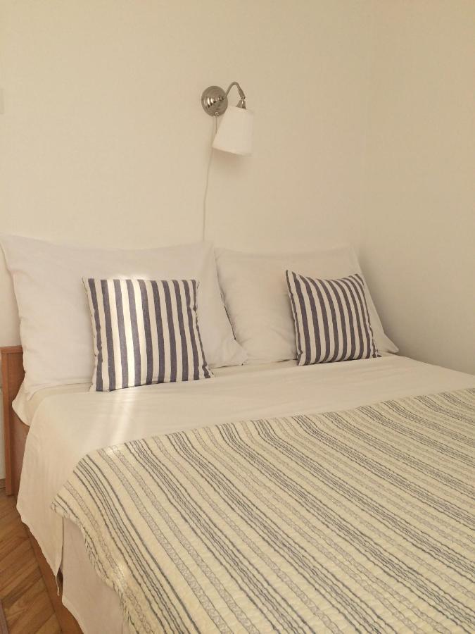 Apartments & Room Paula Stobreč Eksteriør bilde